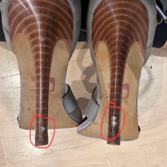 Joe's Jeans Gray Heels - Size 6.5 - Picture 7 of 9